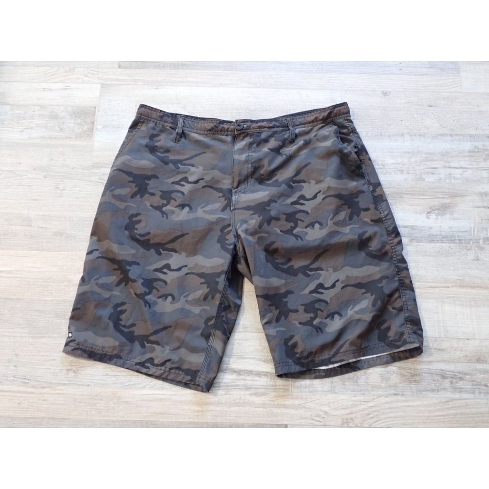 Mens Micros camo board shorts size 38
